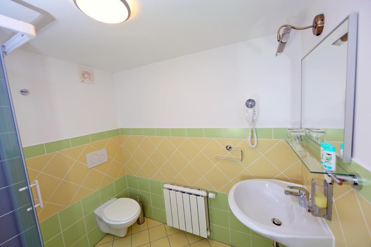 Sobe Grabar Bed & Breakfast Ptuj Bagian luar foto