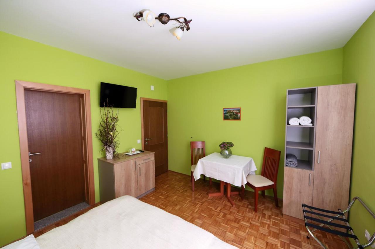 Sobe Grabar Bed & Breakfast Ptuj Bagian luar foto